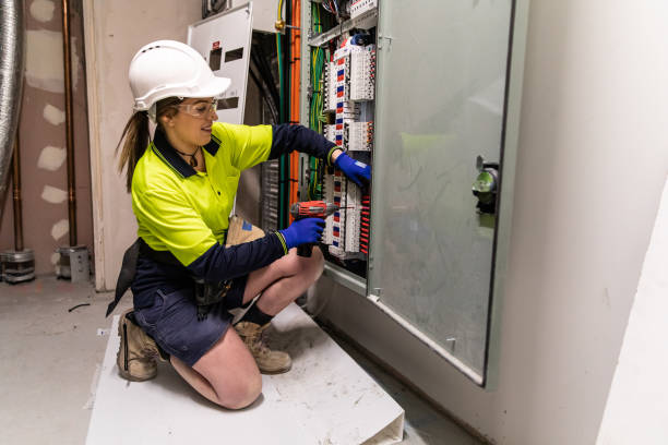Best Electrician Near Me  in Pinewood Estates, TX